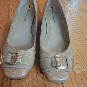 Classic Bandolino Flats Size 7